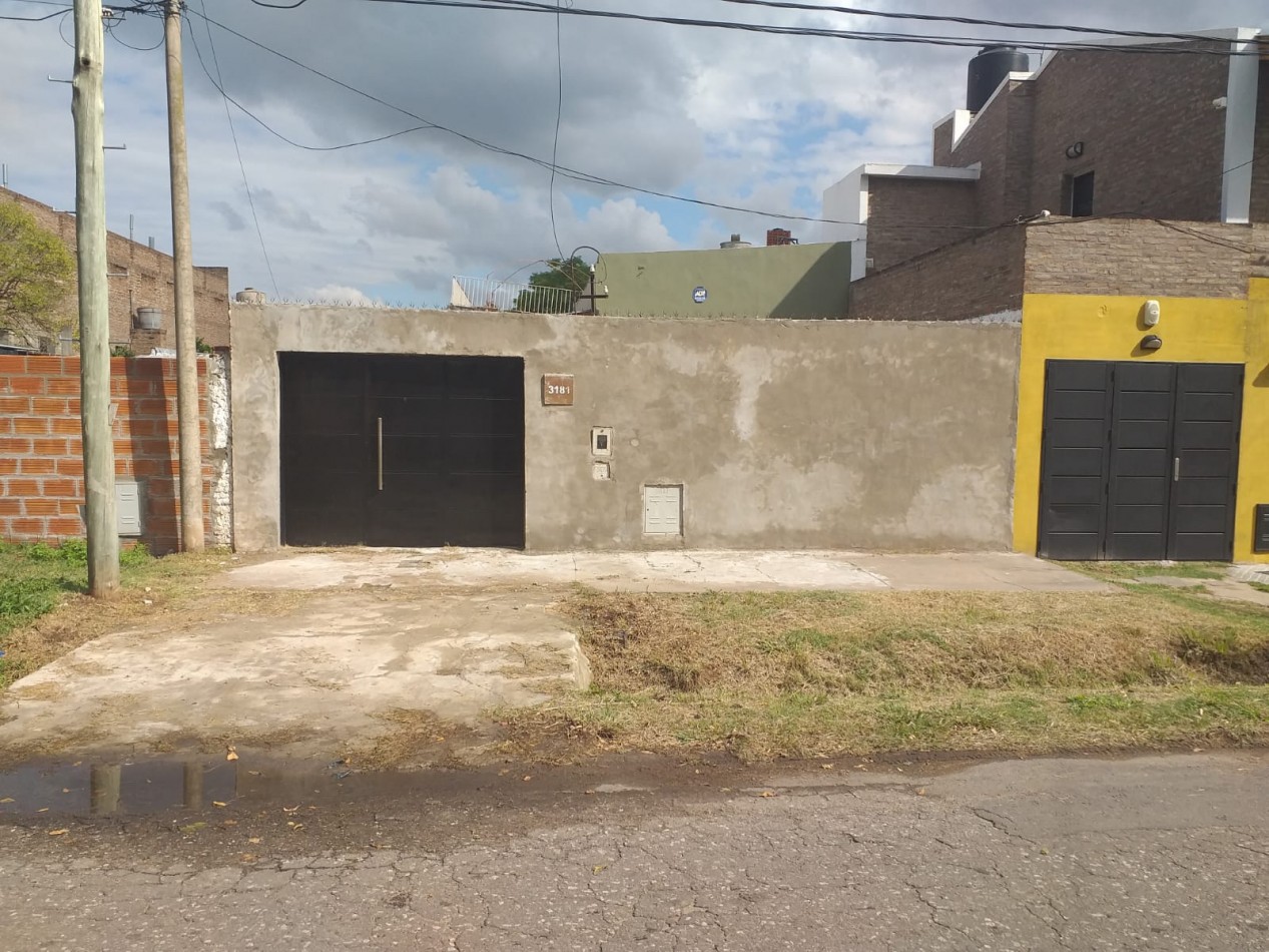 Casa 2 dormitorios con patio