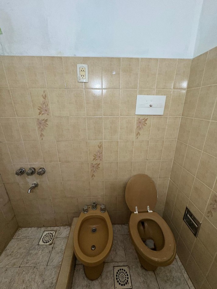Dos propiedades en venta conjunta.