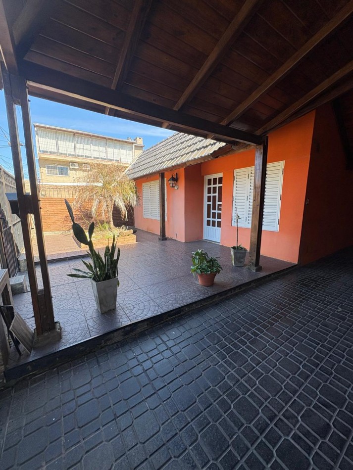 Casa 3 dormitorios con pileta 