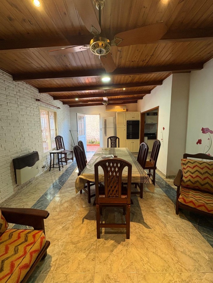 Casa 3 dormitorios con pileta 