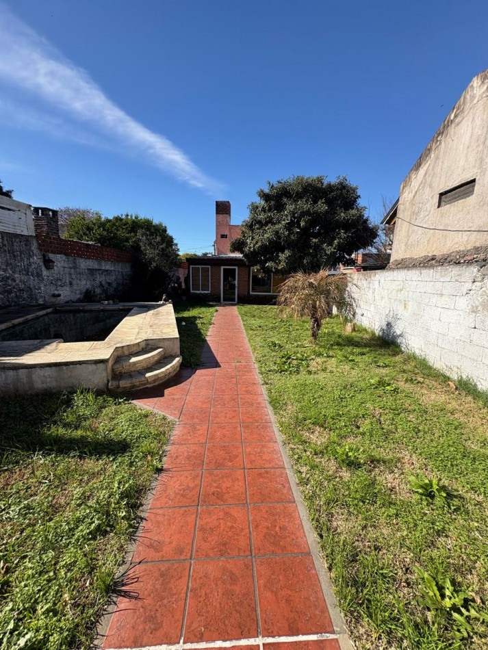 Casa 3 dormitorios con pileta 