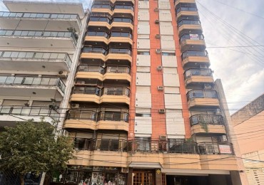 Departamento 1 dormitorio con cochera y Baulera
